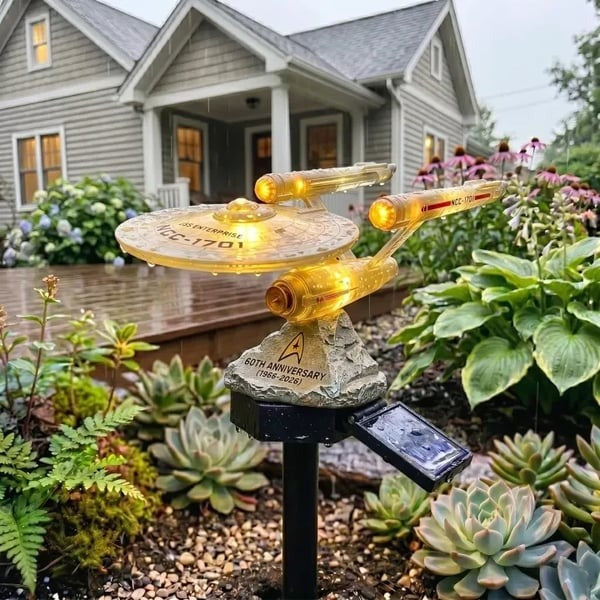 🌟60th Anniversary Enterprise NCC-1701 Solar Garden Light