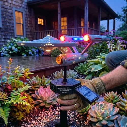 🌟60th Anniversary Enterprise NCC-1701 Solar Garden Light